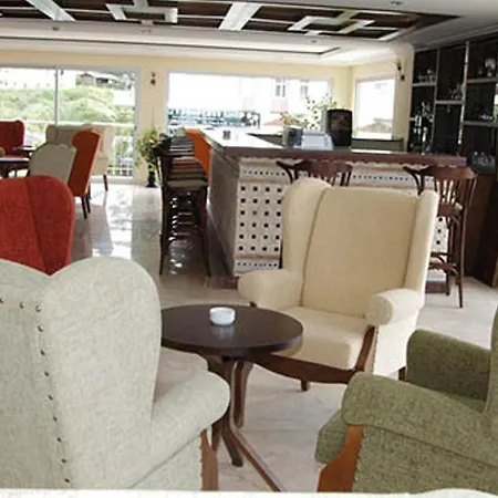 Sunbeach Hill 酒店